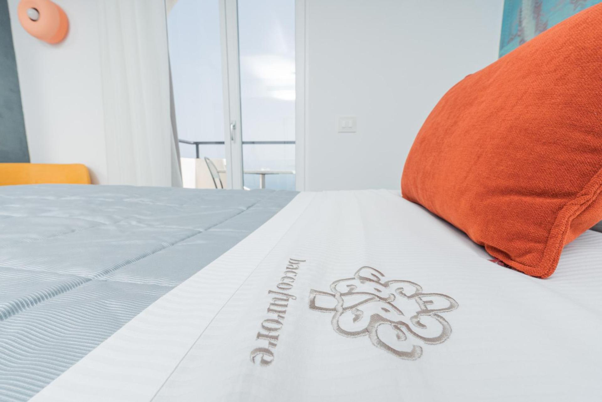 Albergo Dipinto BaccoФуроре Екстериор снимка